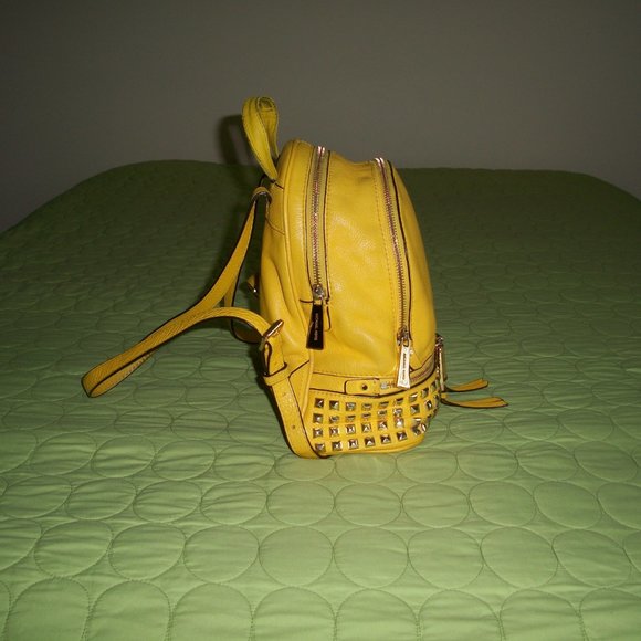 MICHAEL KORS RHEA MINI Yellow Leather Backpack main image 11
